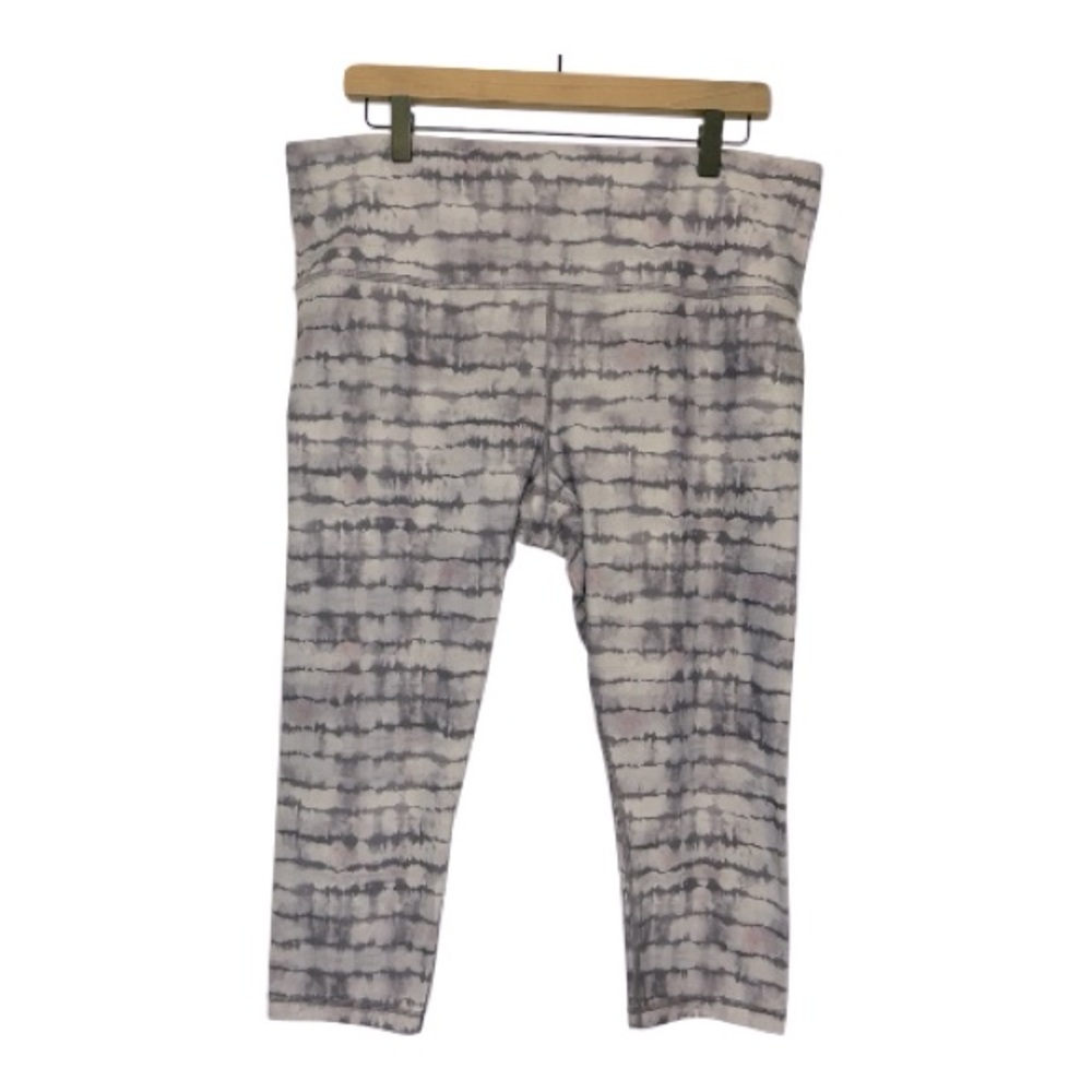 Athleta Purple Tye Dye Elation Printed Capri